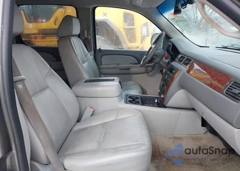 2007 Chevrolet Suburban 1500 Lt z USA, uszkodzony, nr VIN 1GNFK16317J301903